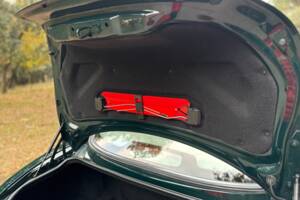 Image 21/40 de Jaguar XKR (1998)