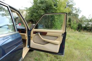 Image 30/51 de Mercedes-Benz 500 SE (1984)