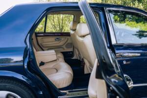 Image 14/24 of Bentley Arnage Red Label (2000)
