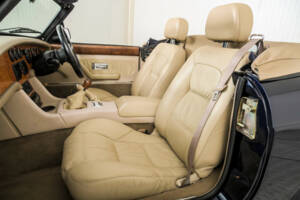 Bild 16/50 von MG RV8 (1993)