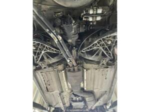 Afbeelding 30/36 van Mercedes-Benz 560 SL (1986)