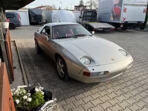 Bild 3/17 von Porsche 928 GT (1989)