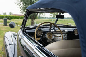 Image 7/8 of Buick 50 Super Convertible (1947)