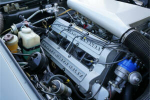 Image 34/50 of Aston Martin V8 (1980)