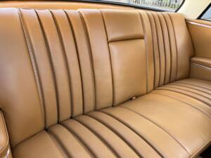 Imagen 30/65 de Mercedes-Benz 220 SE b (1961)