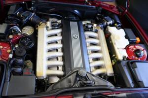 Bild 31/46 von BMW 750i (1991)