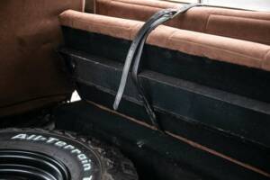 Image 21/41 of Land Rover 90 (1988)