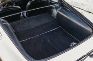 Image 27/29 of Maserati Mistral 3700 (1964)