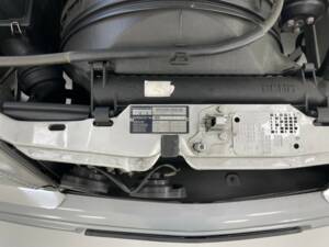 Immagine 19/32 di Mercedes-Benz E 200 (1994)