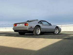 Imagen 11/33 de Ferrari 328 GTS (1986)
