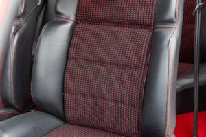 Immagine 42/50 di Peugeot 205 GTi 1.9 (1991)