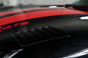 Image 12/50 of Dodge Viper GTS (2005)