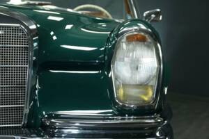 Immagine 49/50 di Mercedes-Benz 250 SE (1966)