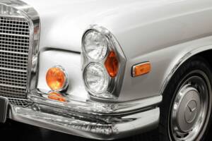 Image 47/48 of Mercedes-Benz 280 SE (1969)