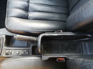 Immagine 15/46 di Lancia Thema 8.32 (1987)