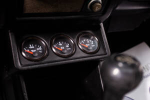 Image 25/35 de Volkswagen Golf Mk I Convertible 1.5 (1983)