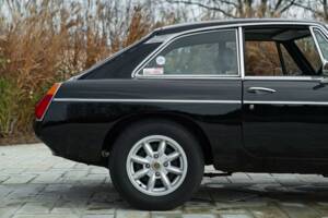 Image 17/50 of MG MGB GT (1978)