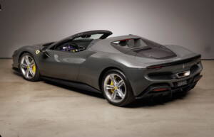 Imagen 9/42 de Ferrari 296 GTS (2024)