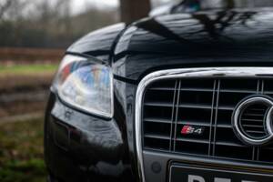 Image 37/39 of Audi S4 (2006)