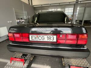 Immagine 4/44 di Audi 200 - 2.2 20V Turbo quattro (1990)