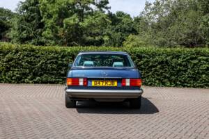Immagine 13/44 di Mercedes-Benz 500 SE (1985)
