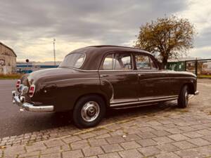 Image 6/43 of Mercedes-Benz 220 S (1956)