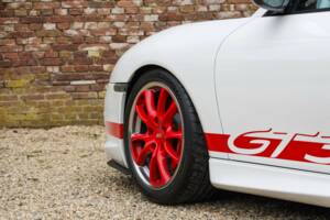 Immagine 26/50 di Porsche 911 GT3 RS (2004)