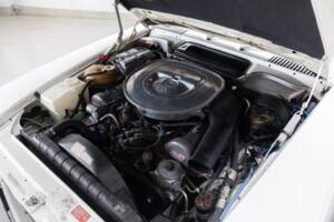 Image 33/35 de Mercedes-Benz 500 SL (1984)