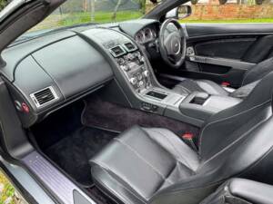 Immagine 19/28 di Aston Martin DB 9 (2009)