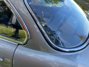 Image 4/60 of Jaguar XJ 6 4.2 (1972)