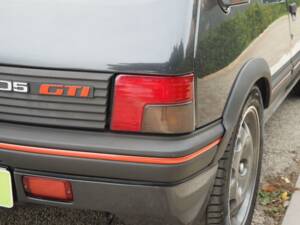 Image 49/50 of Peugeot 205 GTi 1.9 (1988)