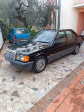 Image 2/6 of Mercedes-Benz 190 E 1.8 (1992)