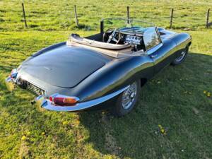Image 4/74 of Jaguar E-Type 3.8 Flat Floor (1961)