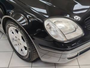 Bild 15/46 von Mercedes-Benz SLK 200 (2000)