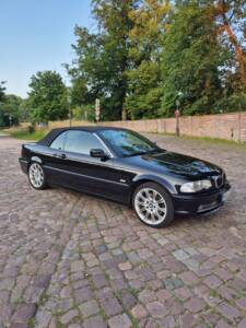 Image 8/18 of BMW 330Ci (2001)