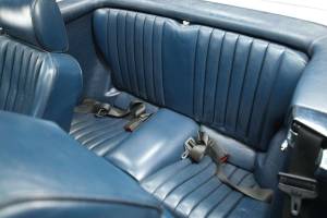 Image 17/30 of Mercedes-Benz 500 SL (1985)
