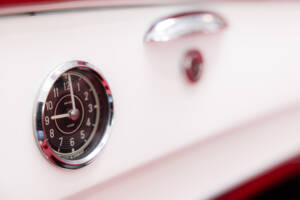 Afbeelding 15/31 van Mercedes-Benz 190 SL (1961)