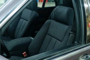 Bild 28/50 von Mercedes-Benz 400 SE (1991)