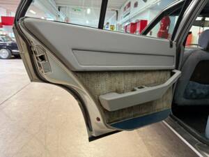 Image 12/17 of Maserati 420 i (1985)