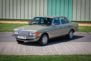 Bild 2/29 von Mercedes-Benz 280 E (1983)