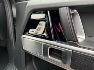 Immagine 13/28 di Mercedes-Benz G 500 (LWB) (2018)