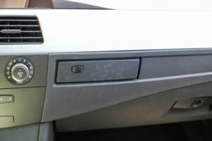 Bild 23/46 von BMW M5 (2005)