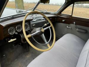 Image 9/24 of Cadillac de Ville Touring Sedan (1947)