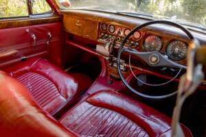 Image 21/33 of Jaguar Type S 3.4 (1968)