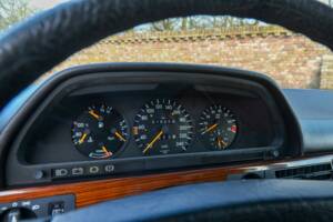 Image 34/50 de Mercedes-Benz 280 S (1988)