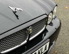 Image 24/50 of Jaguar XJ 8 4.2 (2008)