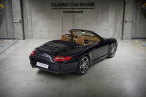 Bild 13/78 von Porsche 911 Carrera 4S (2006)