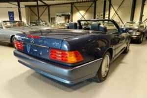 Image 13/36 of Mercedes-Benz 500 SL (1992)