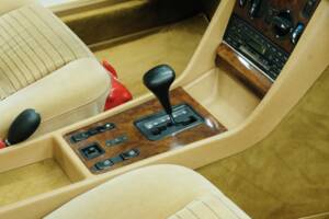 Bild 38/50 von Mercedes-Benz 380 SEC (1983)