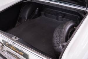 Image 35/38 of Mercedes-Benz 280 SE 3,5 (1970)